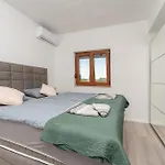 4 Bedroom Gorgeous In * Korlat