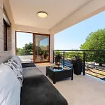 4 Bedroom Gorgeous In 아파트