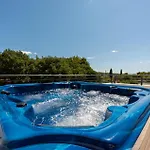 4 Bedroom Gorgeous In
