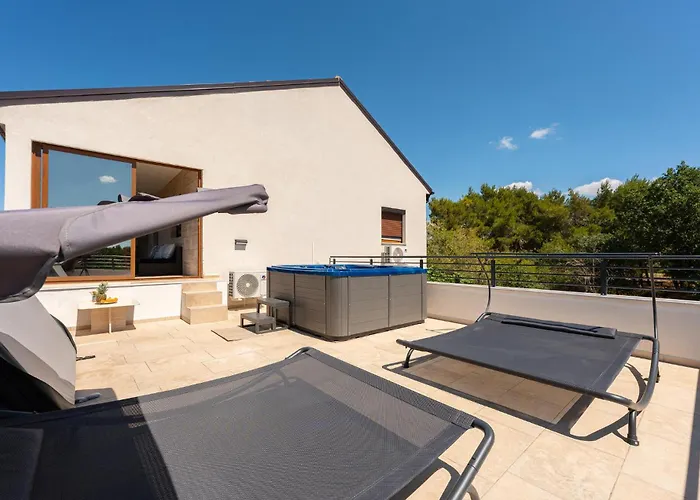 4 Bedroom Gorgeous In *
