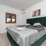 Appartement Lovely In With Wifi