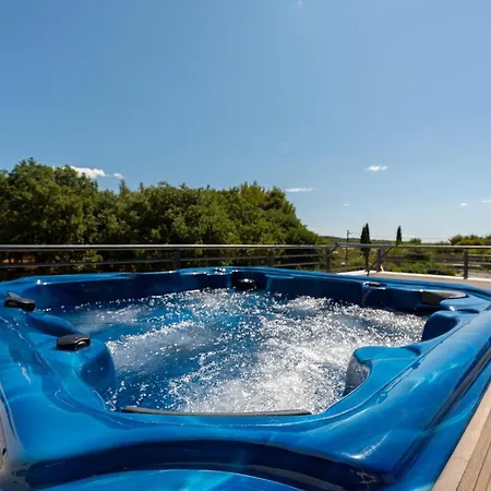 4 Bedroom Gorgeous In