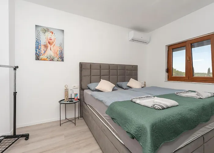 4 Bedroom Gorgeous In * Korlat