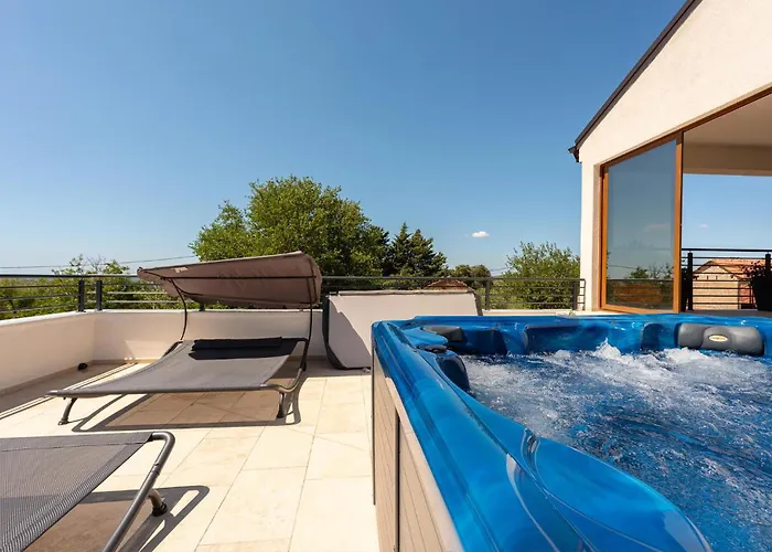 4 Bedroom Gorgeous In