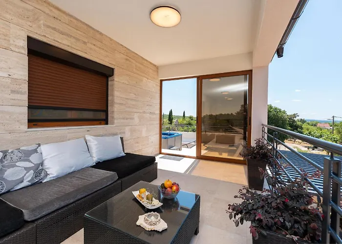 Апартаменты 4 Bedroom Gorgeous In *